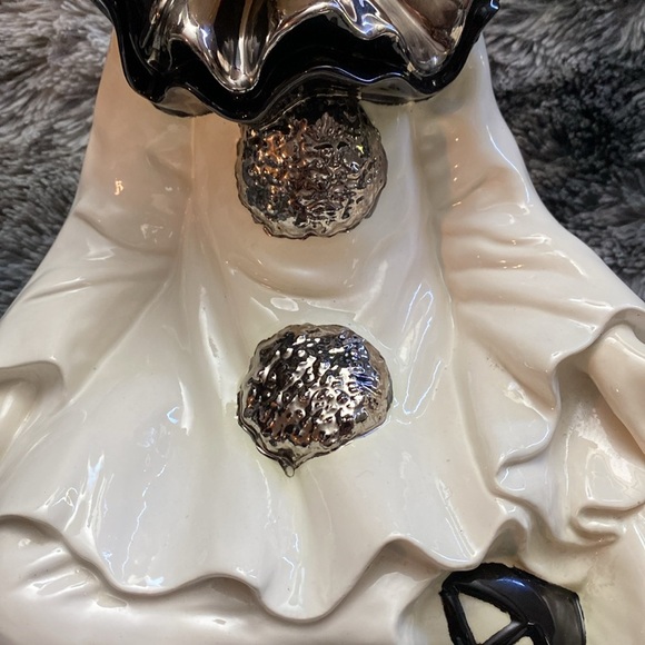 Black and White Sitting Pierrot Clown - Picture 13 of 16